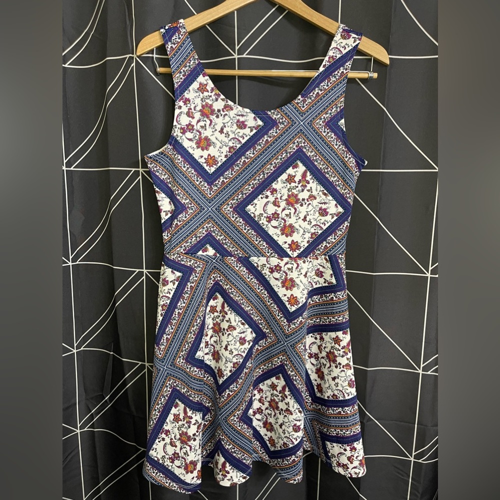 H&M Divided purple flower pattern dress, lightly worn, Size 12